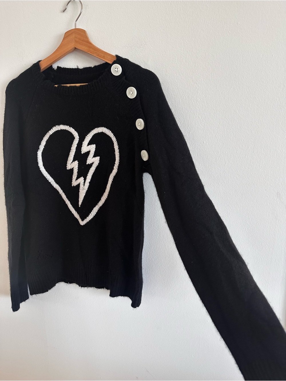 Zadig and Voltaire Reglis heart embroidered Cashmere black sweater XS - Picture 4 of 6